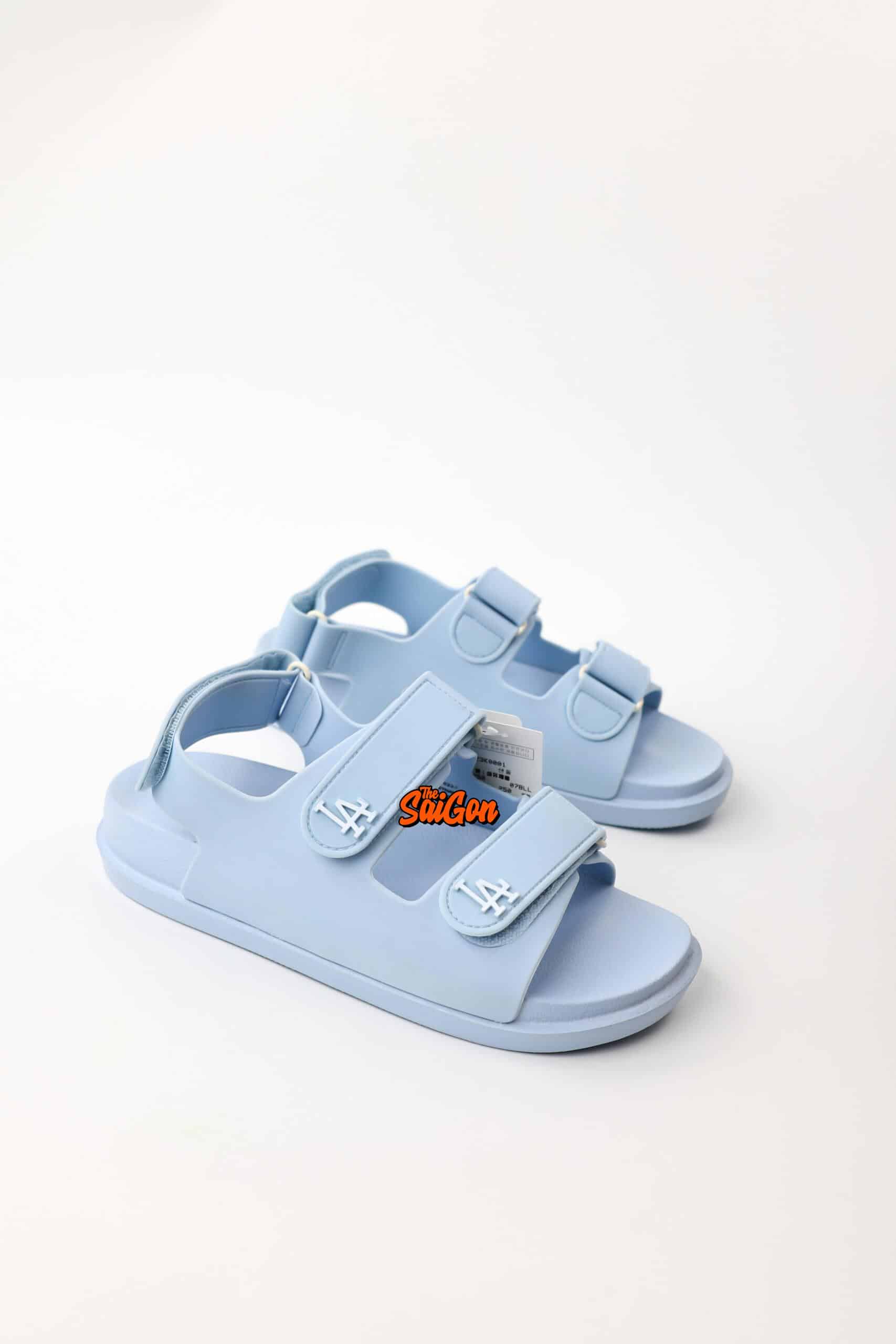 Baby Fanatic 2 Piece Bid And Shoes  Mlb Toronto Blue Jays  White Unisex  Infant Apparel  Target
